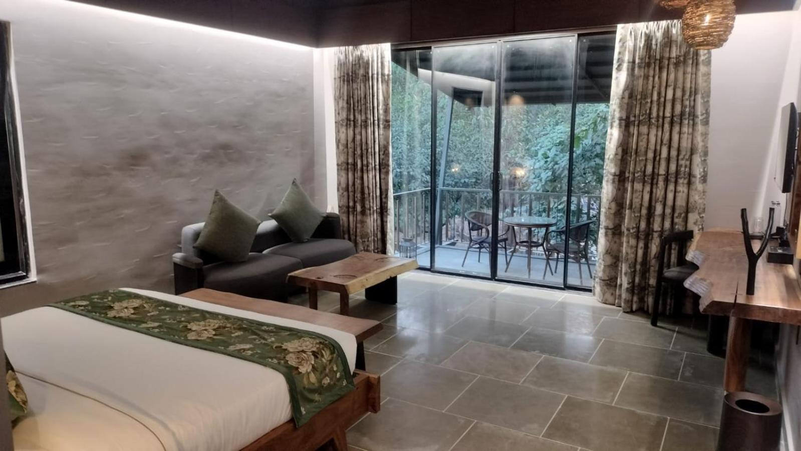 Hotel Sonar Bangla Joypur Forest Екстер'єр фото